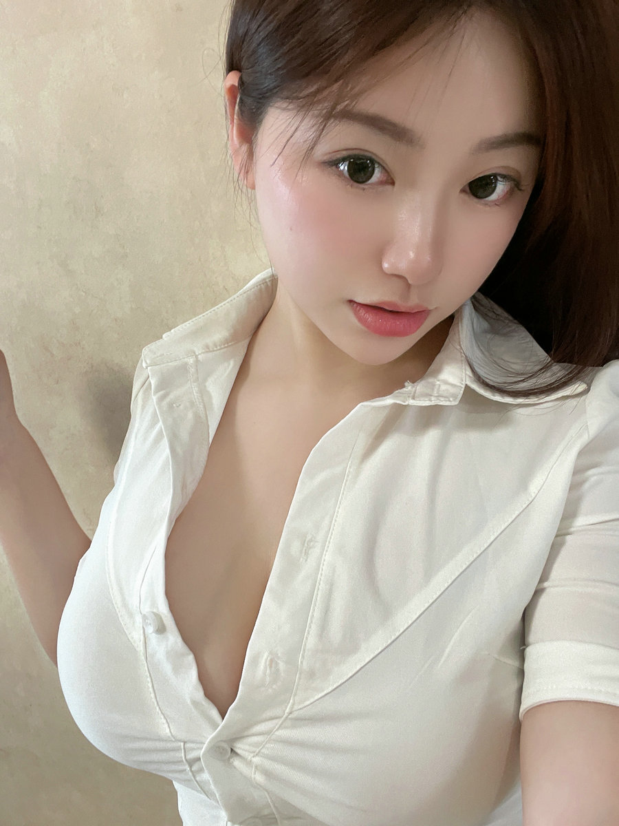 奶宝妹纸 - 高跟配牛仔 [25P4V-66MB]