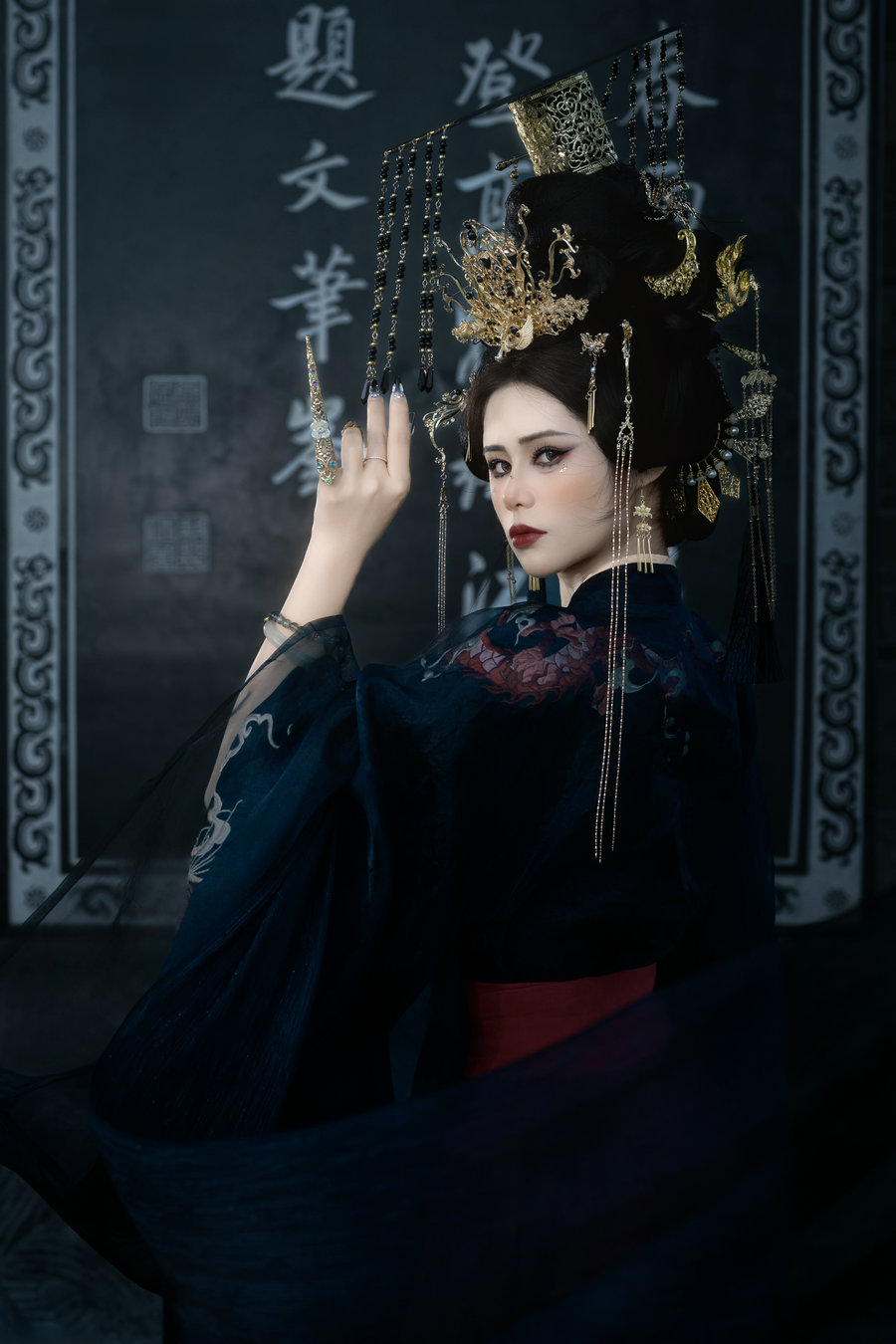 [YITUYU]艺图语 2026.04.07 执剑临天下，凤唳九霄 是倩雯啊 [18P-289MB]