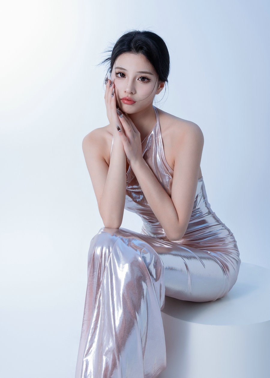 [YITUYU]艺图语 2026.04.08 御姐 清冷女神 [13P-67MB]