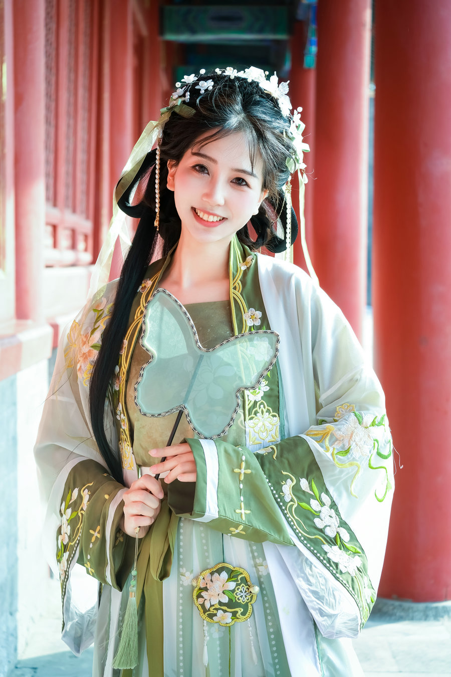 [YITUYU]艺图语 2026.04.17 春光作序，万物和鸣 菠萝冰碴子 [17P-378MB]