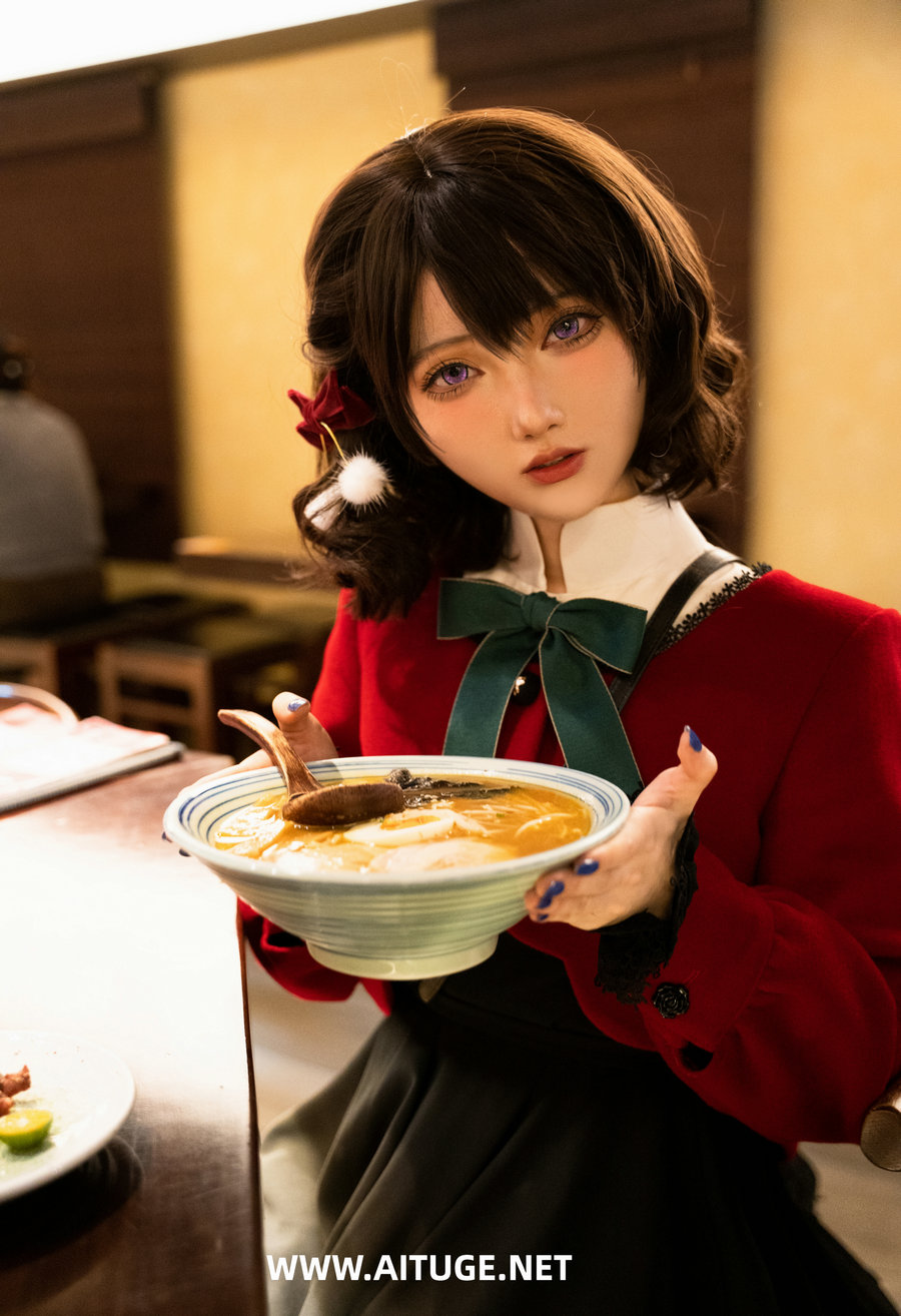 炭烤莉莉黑 - 桌面少女 冬 林檎 [18P-243MB]