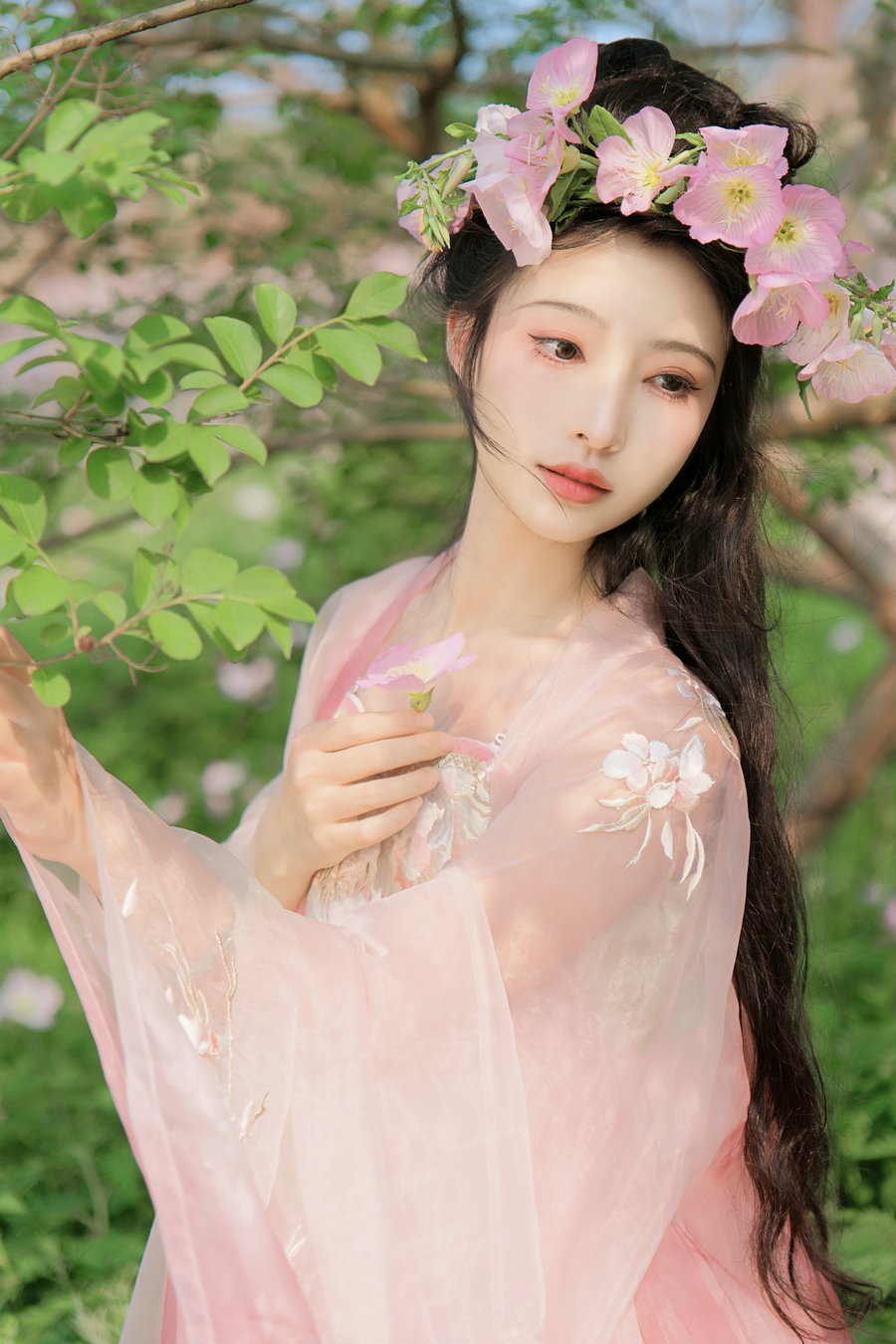 [YITUYU]艺图语 2023.05.15 月见花神 兰因梳妆记 [20P-417MB]
