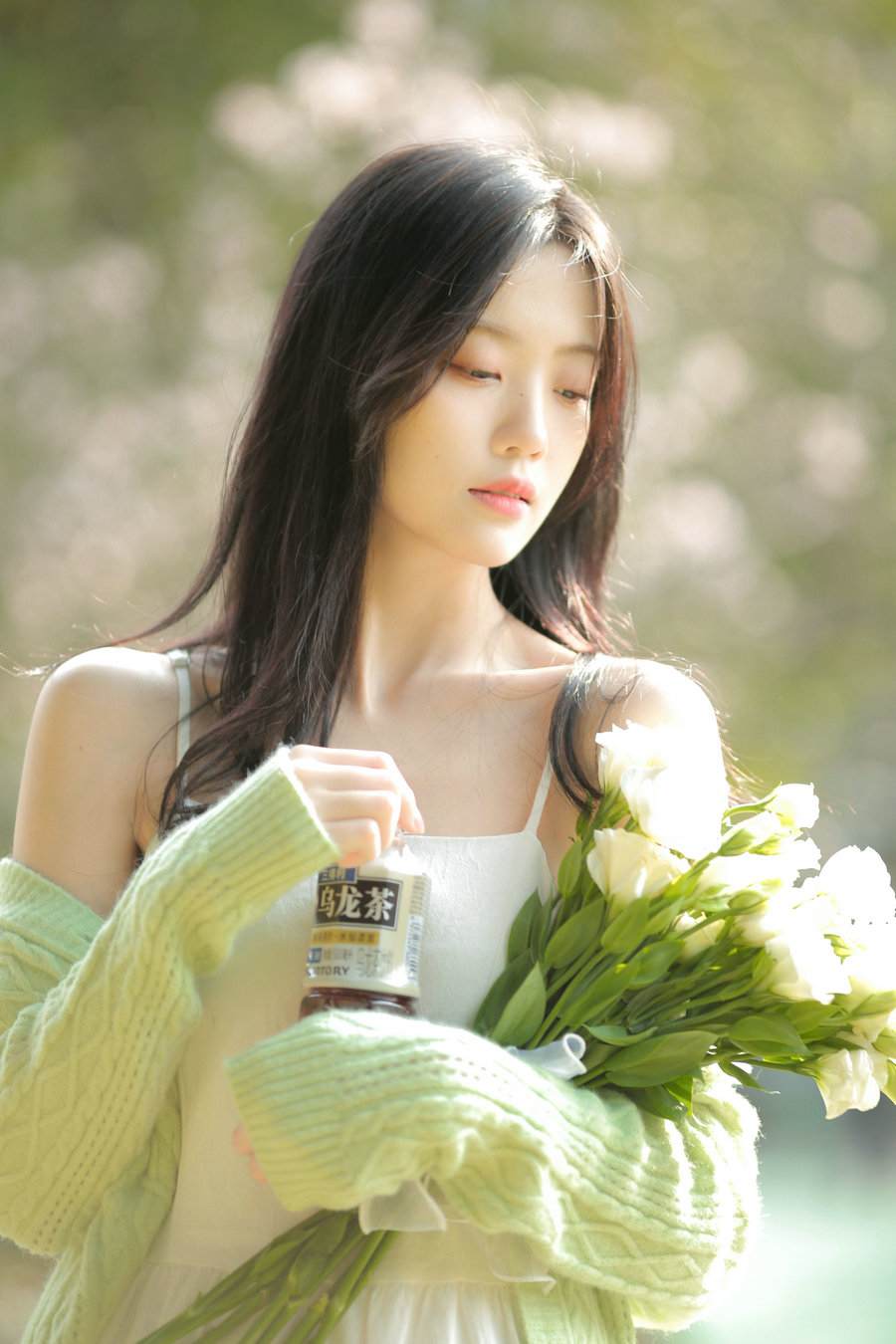 [YITUYU]艺图语 2026.04.13 我的生命是一万次春和景明 LULLABY [15P-26MB]