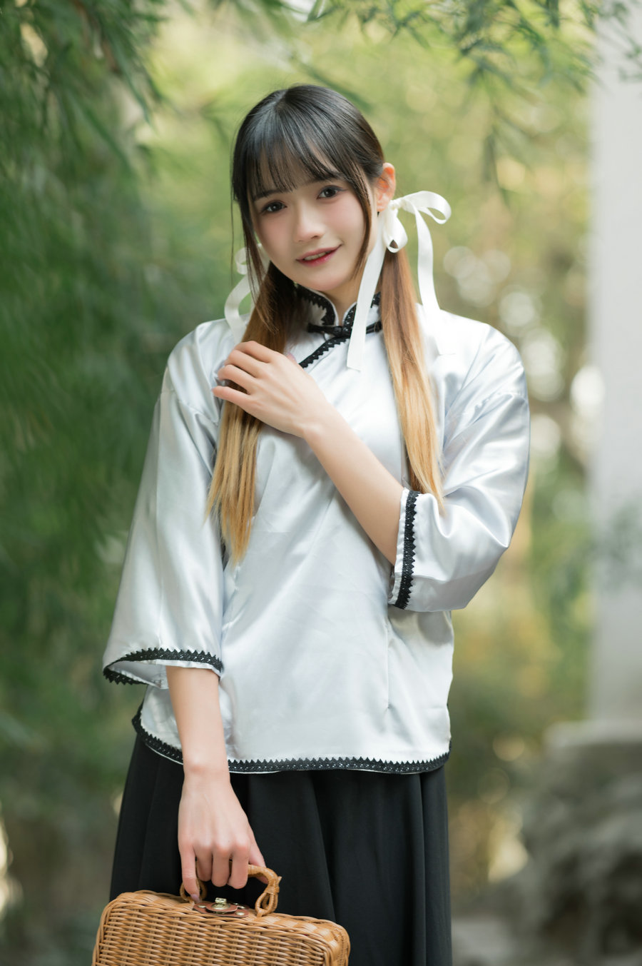 [YITUYU]艺图语 2022.06.03 碧玉 兔子Zzz不吃胡萝卜 [23P-184MB]