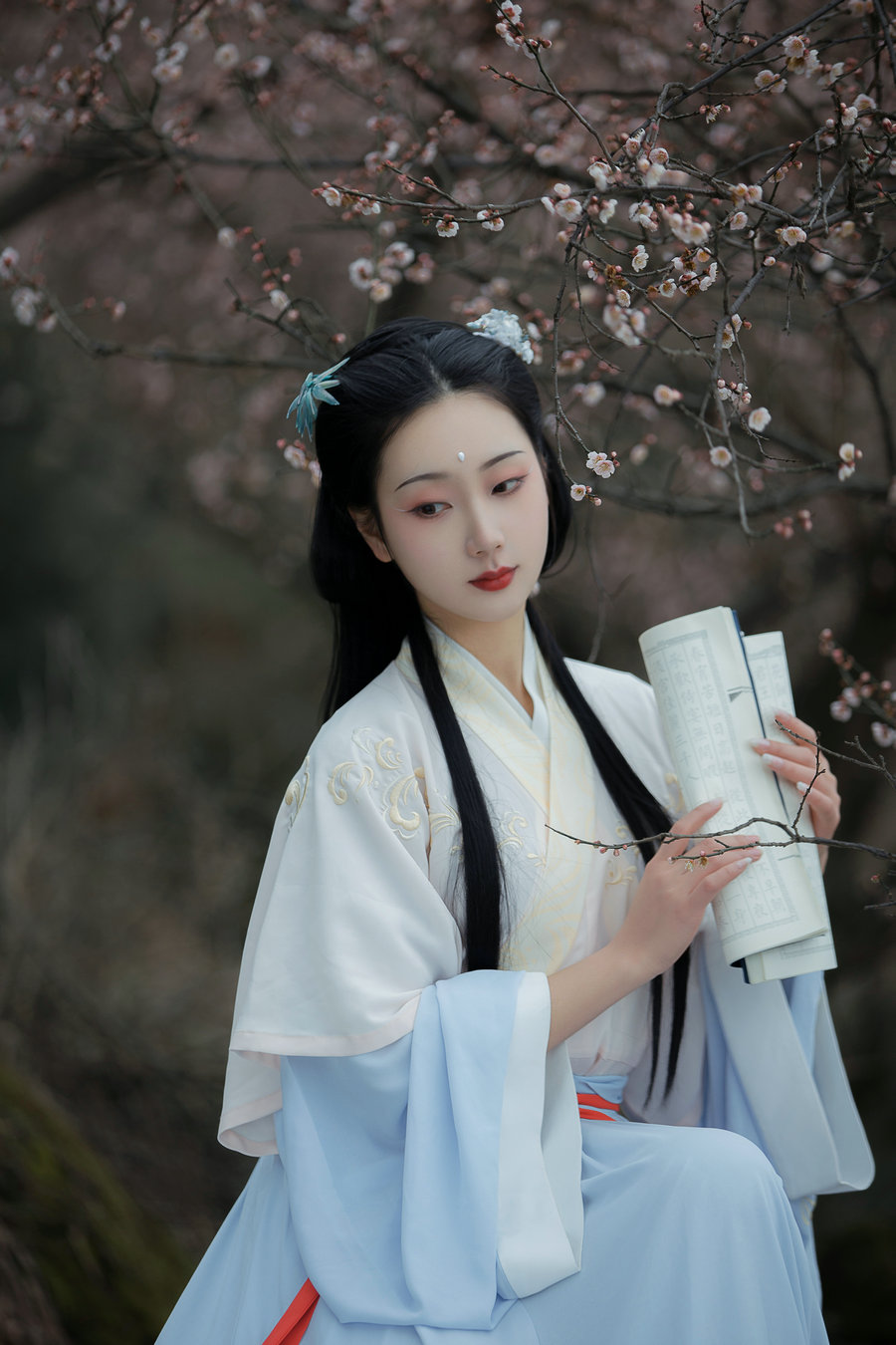 [YITUYU]艺图语 2022.05.25 清佳 清音音音音 [27P-278MB]