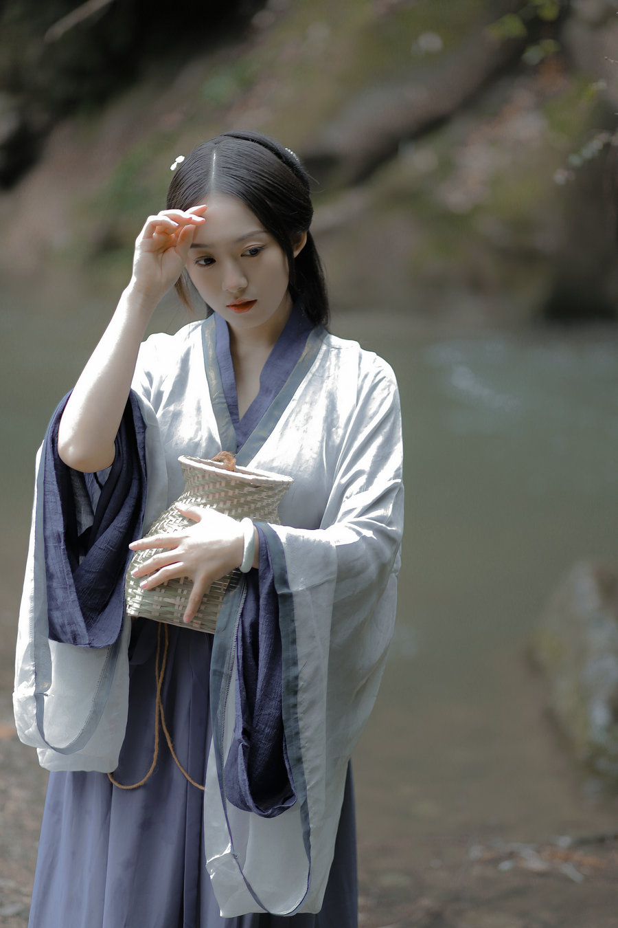 [YITUYU]艺图语 2022.05.10 采药女 劉忄乂 [22P-153MB]