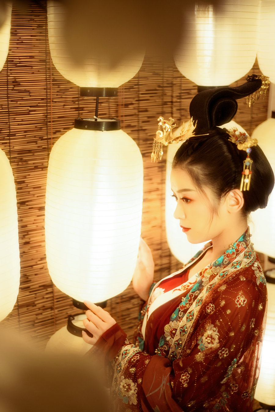 [YITUYU]艺图语 2022.04.30 花前醉 清沅斋 [23P-309MB]