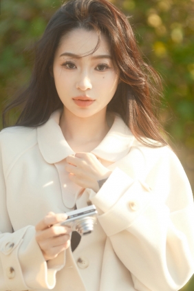 [YITUYU]艺图语 2026.04.14 镜头下的情绪 小吕板板 [12P-52MB]