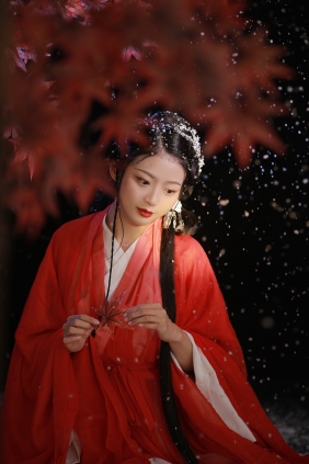 [YITUYU]艺图语 2022.06.28 夜深知雪重 nya酱的铃铛铛 [22P-350MB]