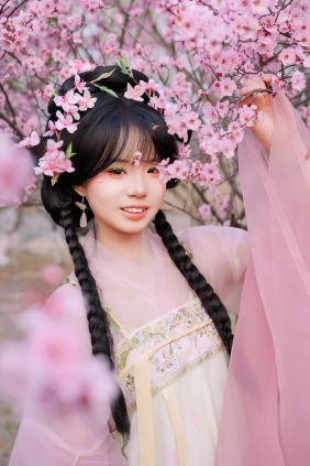 [YITUYU]艺图语 2026.04.06 春樱赴约，桃气少女 珠珠 [10P-87MB]