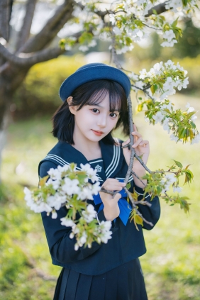 [YITUYU]艺图语 2026.04.08 樱花树下的JK 小亿 [14P-67MB]