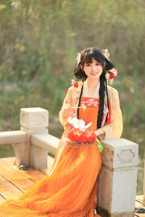 [YITUYU]艺图语 2023.05.21 小锦鲤 方女 [22P-189MB]