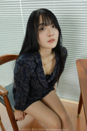 IESS异思趣向 - 模特：婉萍《阳光OL》[87P-89MB]