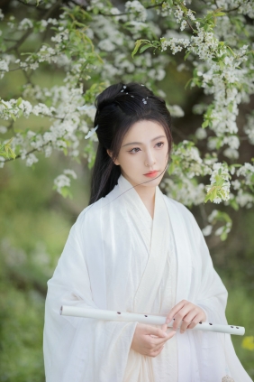 [YITUYU]艺图语 2023.05.07 青绿花笺 言言 [23P-90MB]