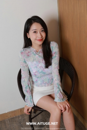IESS异思趣向 - 模特：小婕《花袖子（上）》[85P-81MB]