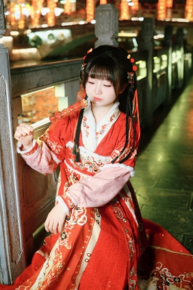 [YITUYU]艺图语 2026.04.16 财来！新年就要红红火火 [12P-209MB]